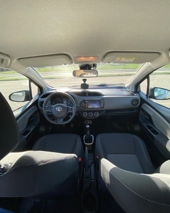 Toyota Yaris cena 48000 przebieg: 153352, rok produkcji 2018 z Warszawa małe 211